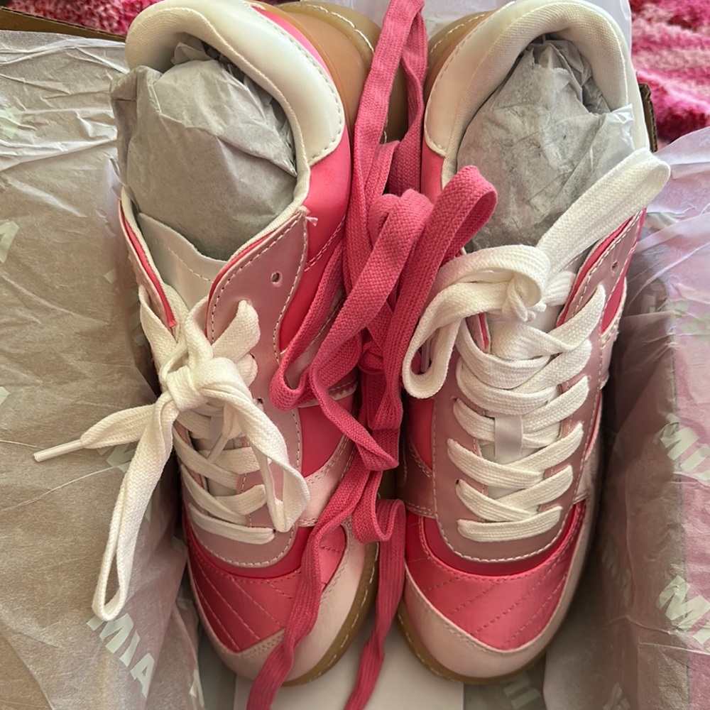 MIA Women's Pink Sneakers-NEW in box